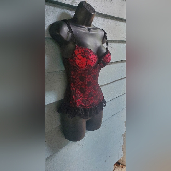 Hustler Red/ Black Lingerie - Picture 2 of 5